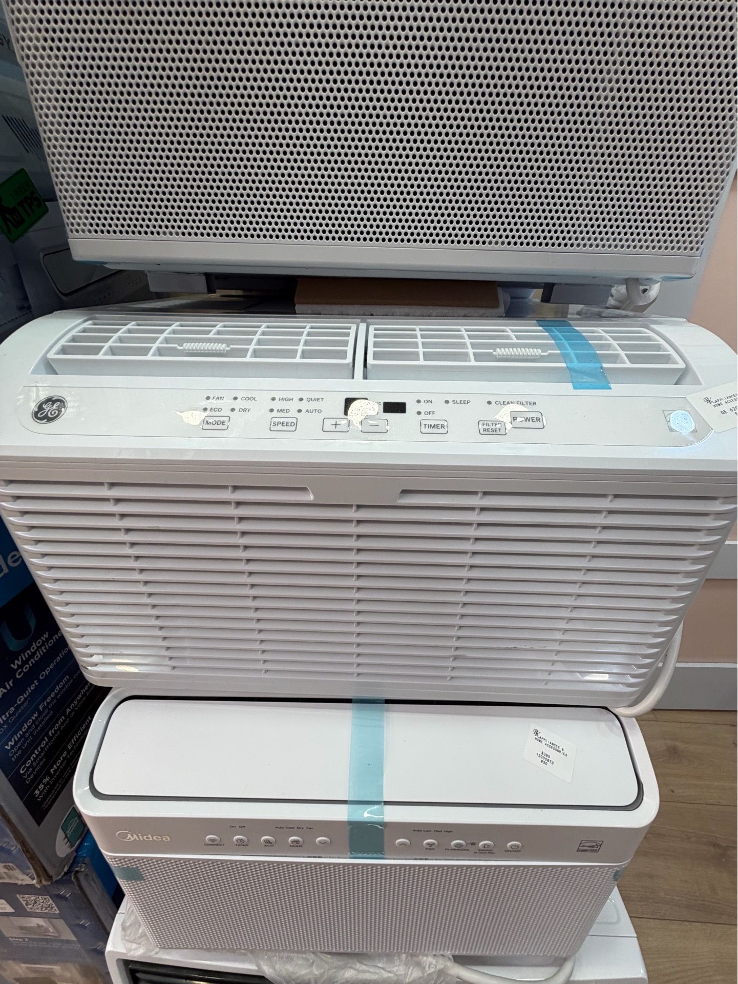 Air conditioner 6200 BTU