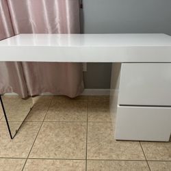 Glossy White Computer Desk 