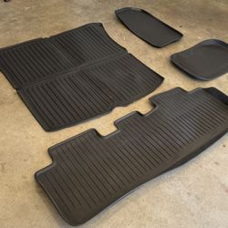 Tesla Model Y (Used Mats)