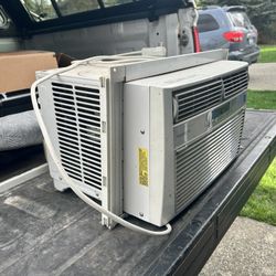 Frigidaire AC Unit