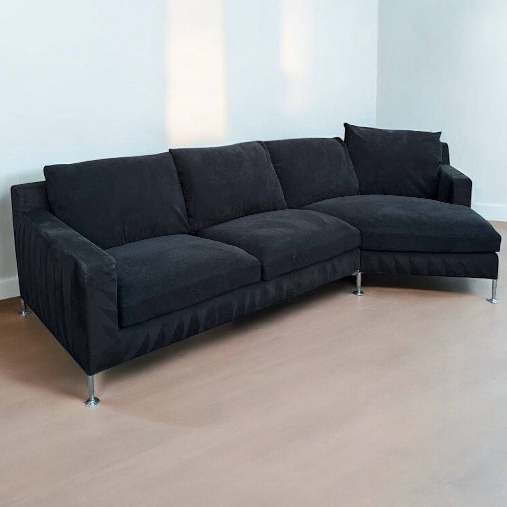 BLACK B&B ITALIAN SECTIONAL COUCH