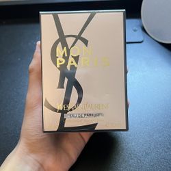 Yves Saint Laurent Mon Paris Eau de Parfum