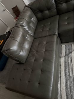 Green couch with chaise  lounge two-piece ( Durablend)