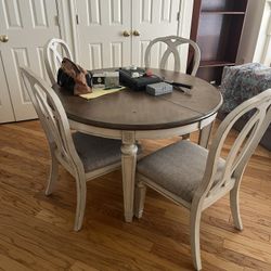 Very Nice dining Set And Other Items  Moving Sale and Other  items Moving sale &50  OBO