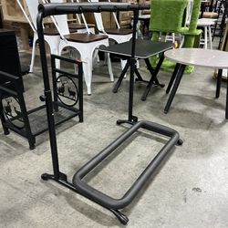 Black Guitar Rack / Estante de guitarra negro