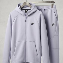 NEW Nike Tech Fleece XL