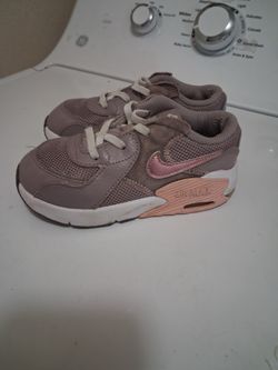 Girl shoes