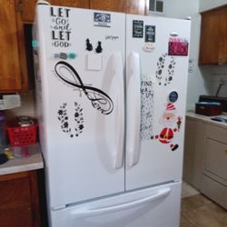 Refrigerator 