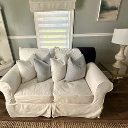Kelly Clarkson Edition Beach White Loveseat