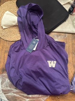 Brand new UW HUSKIES Cutter & Buck golf hoodie Shirt