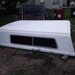 Truck Topper Excellent Condition Seffner Area $75 8 Ft Long