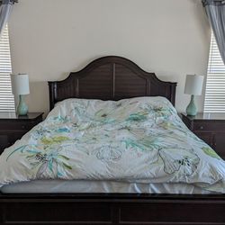 Bedroom Furniture Set - King 