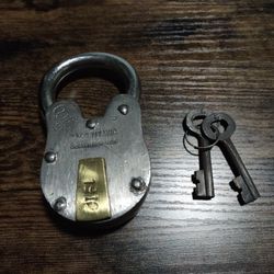 R.M.S. Titanic Lock