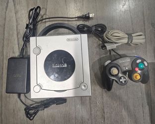 $100 - Pre-Owned Nintendo Gamecube System Console