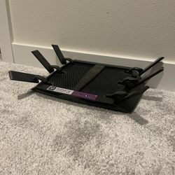 NETGEAR Nighthawk X6S Smart Wi-Fi Router (R8000P) - AC4000 Tri-band Wireless Speed (Up to 4000 Mbps) | Up to 3500 Sq Ft Coverage & 55 Devices | 