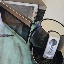 Microwave And Air Fryer 