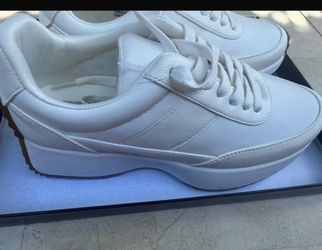 New without tags Dolce vita platform sneakers