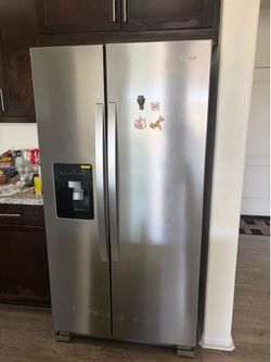 Whirlpool 24.5-cu ft Standard-Depth 36-in Wide Side-by-Side Refrigerator with Ice Maker ,Water and Ice Dispenser ( Fingerprint Resistant Stainless Fin