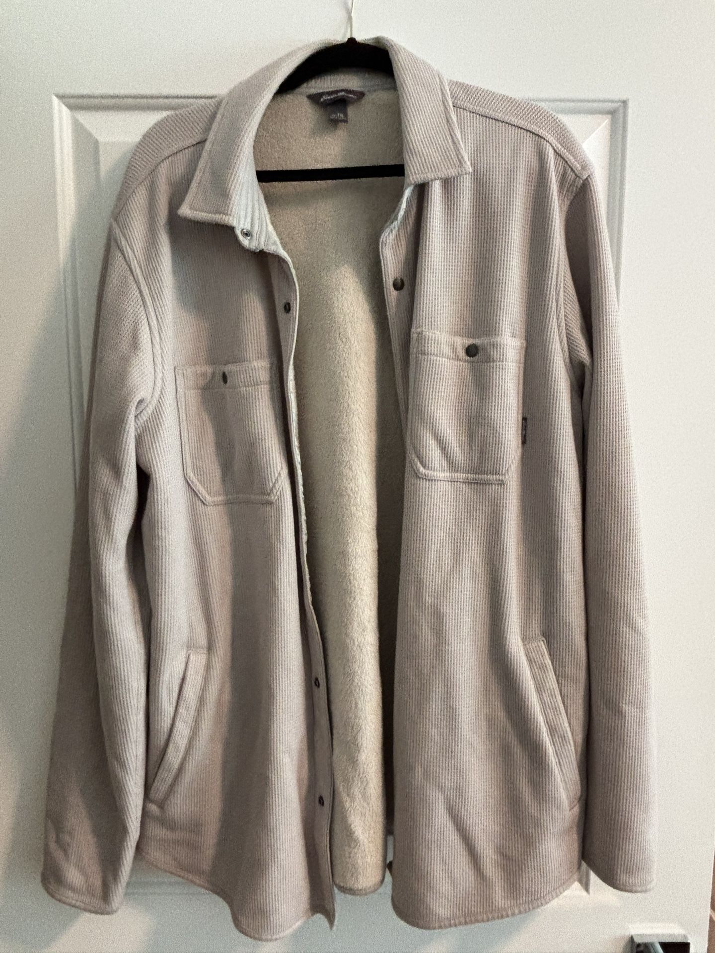 (MULTIPLE) Flannels / Shirt Jackets
