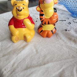 Winnie The Poo Salt And Pepper Set