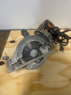 RIDGID 7-1/4” 15 Amp Magnesium Corded Worm Drive Saw – R3205