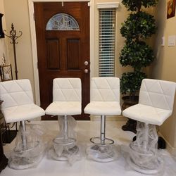 4 White Bar Stools Brand New 
