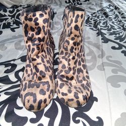 Women’s Leopard Print Ankle Boots – Stylish & Trendy