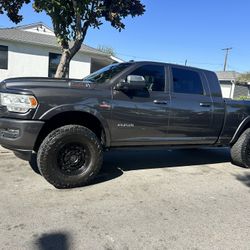 2020 Dodge 2500 Mega Cab Laramie Diesel