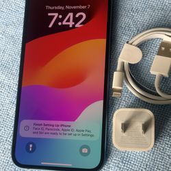 iPhone 13 128GB Factory Unlocked Excellent Condition 