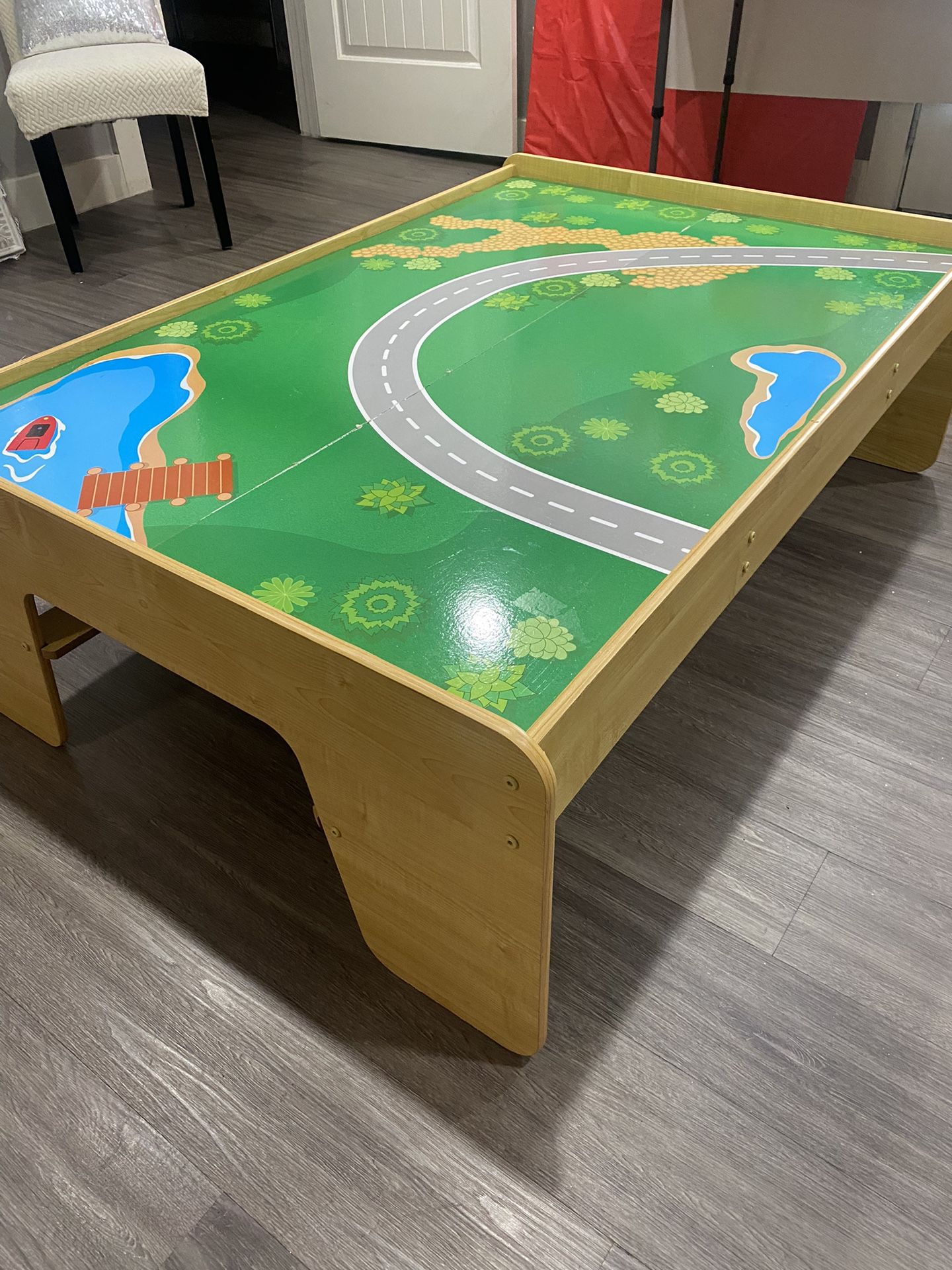 Mesa Grande Para Juego Para Niños Excelente Condicion