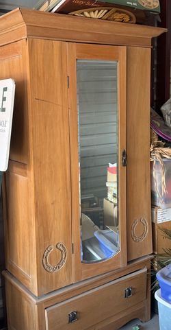 Armoire