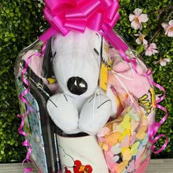 New Snoopy Plush and Blanket Gift Basket 