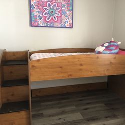 Kids Bed / Bunk bed 
