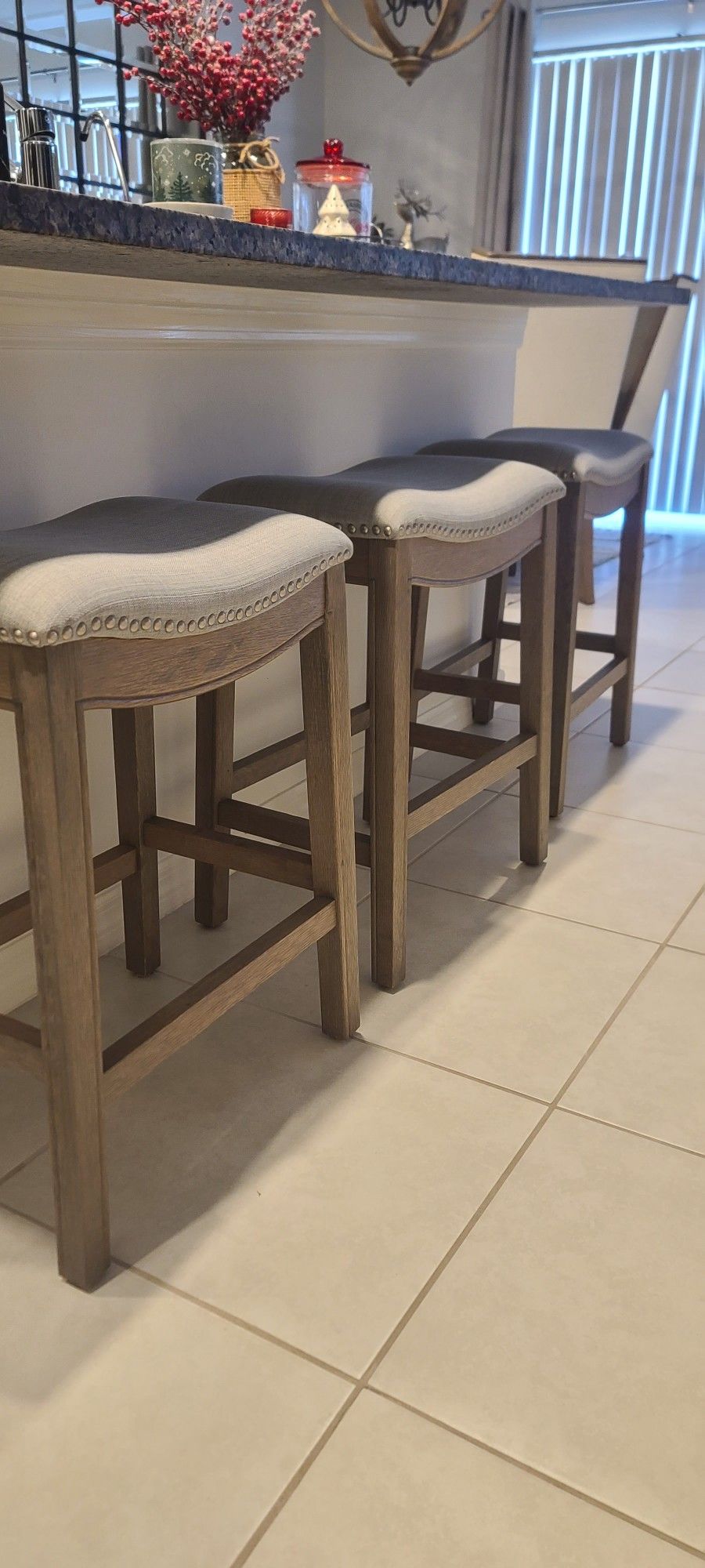 Bar/counter Stools (3)