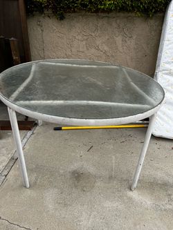 Patio Table (free)