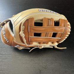 New Wilson A2000 FP 1712-12 Inch Two Toned Baseball/ Softball Glove 