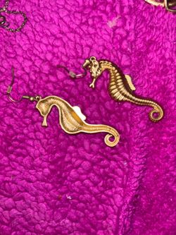 Seahorse earrings