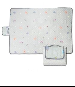 Outdoor playmat