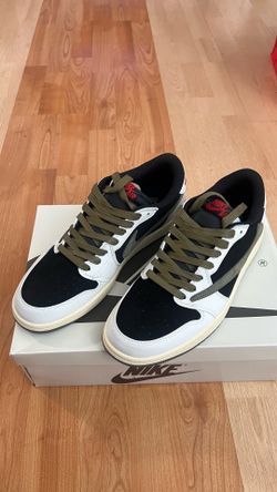 Jordan 1 Retro low OG SP Travis Scott men’s size 9