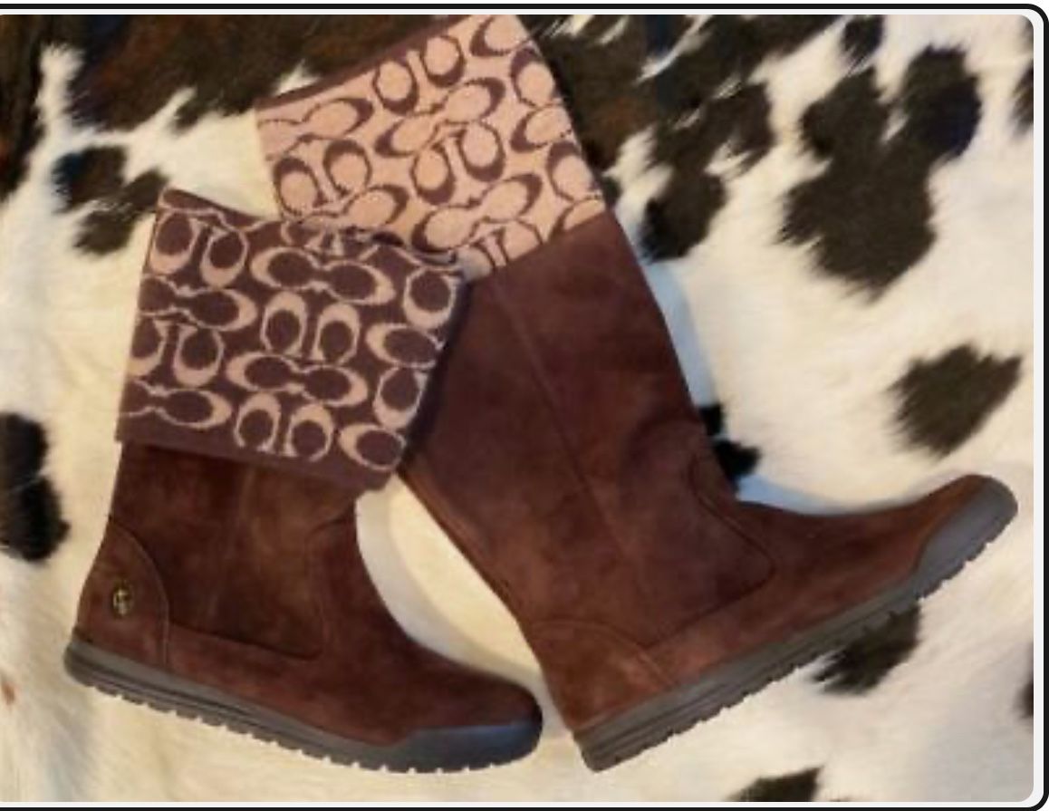 LIKE New COACH Authentic TATUM Suede Signature Boots, Chestnut