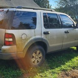 2006 Ford Explorer 