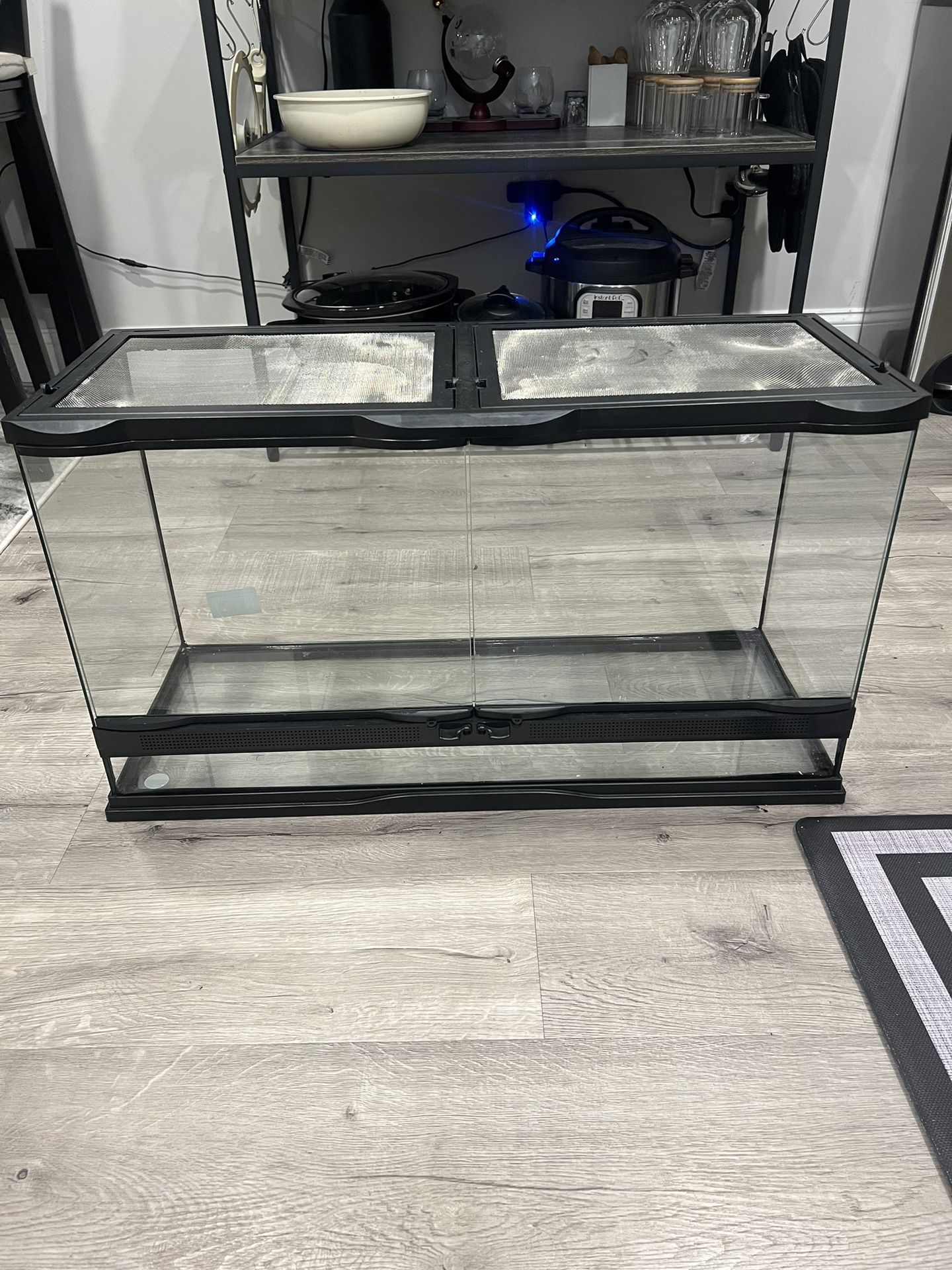 Reptile terrarium glass tank