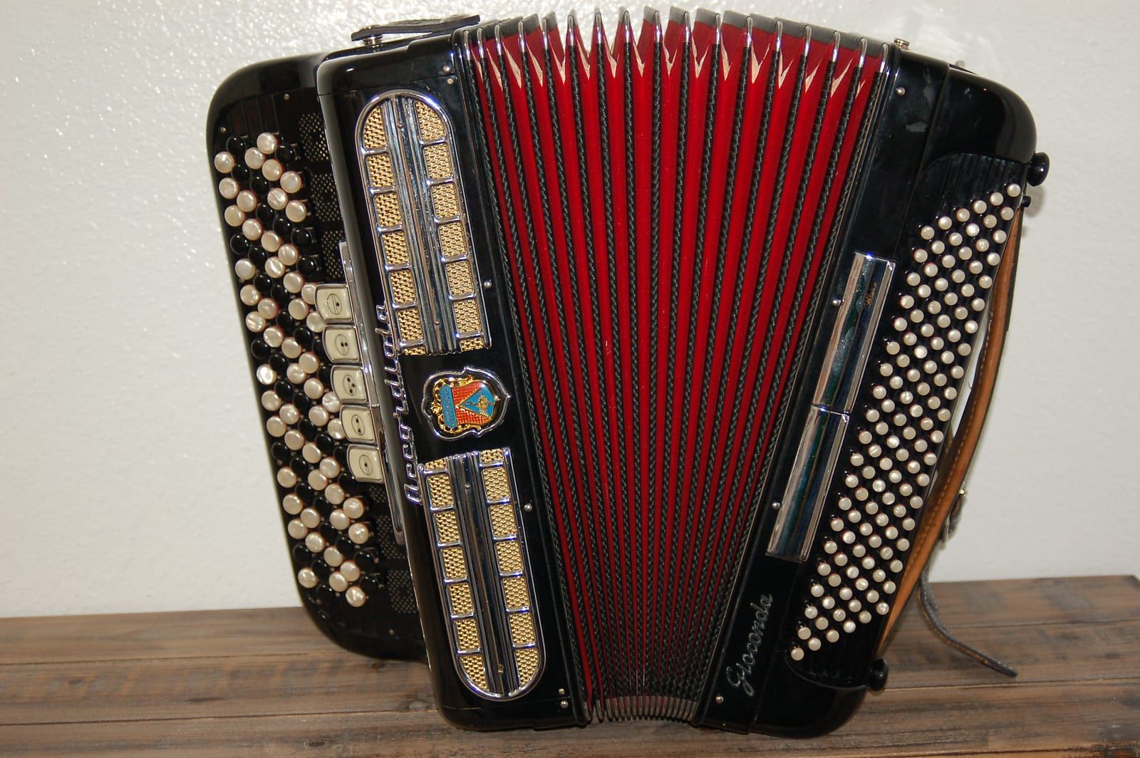 ACCORDIOLA GIOCONDA ITALY 120 Bass B GRIFF Chromatic Bayan Accordion.