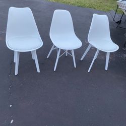 3 Dinning Chairs