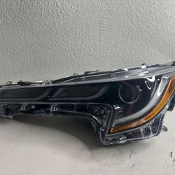 2020-2021 - 2022 TOYOTA COROLLA LED HEADLIGHT LEFT DRIVE LED OEM