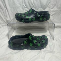 Crocs Classic Clogs marijuana Leaf Print