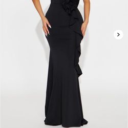Black Gown Size L