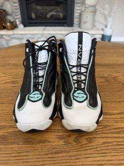 Men’s Nikes Size 10