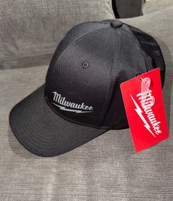 Milwaukee hat size S/M