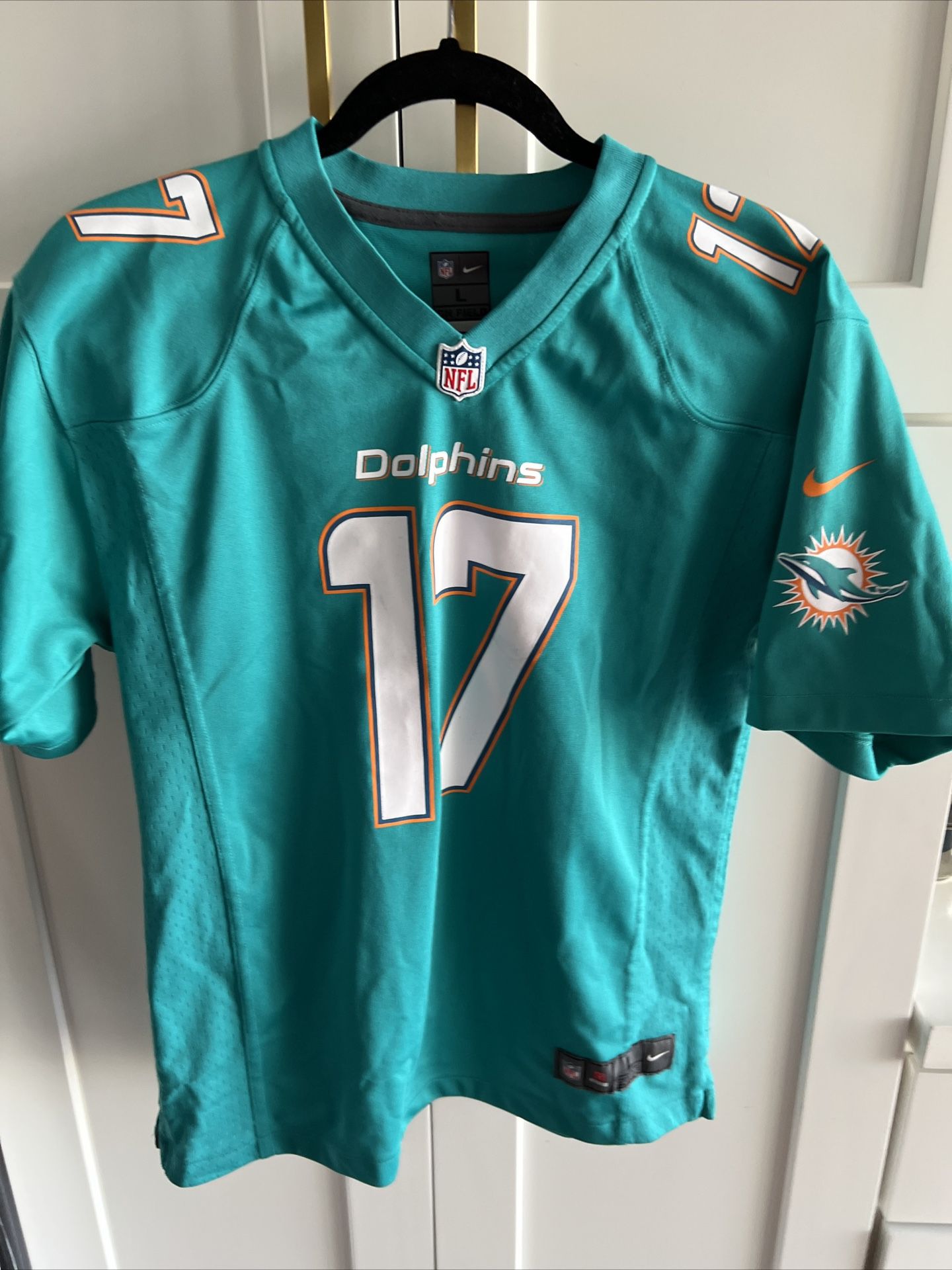 Miami Dolphins Jersey Mens Large Ryan Tannehill Football Shirt NFL On Field  #17 for Sale in Pembroke Pines, FL - OfferUp